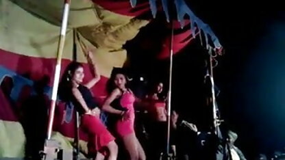 लंबे, पतला, लंबे पैर सेक्सी मूवी बीएफ फुल एचडी गोरा नवागंतुक यह आसान बनाता है