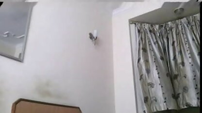 जानवर के पंजे में हिंदी में सेक्सी फिल्म फुल एचडी